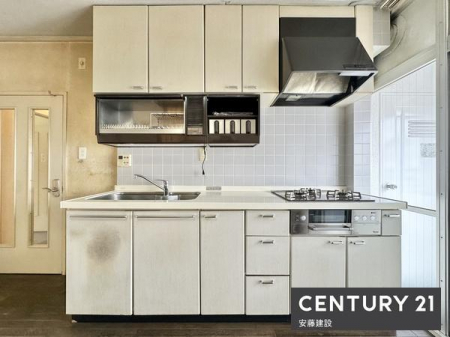 �L�b�`���@�y�@�L�b�`���@/�@Kitchen�@�z
�������ɏW���ł���Ɨ��^�L�b�`��
�_�C�j���O�e�[�u����J�E���^�[����u���΂������̎�n�����X���[�Y�I