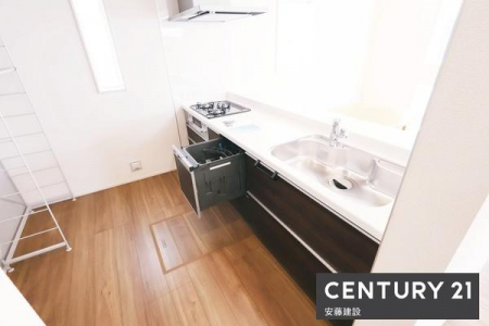 �L�b�`���@�y�@�L�b�`���@/�@Kitchen�@�z
���r���O�����n����I�[�v���L�b�`���ŁA�������̎󂯓n�����X���[�Y
