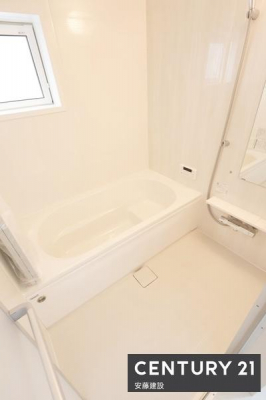 �����@�y�@�����@/�@Bathroom�@�z
�������Ǝ����̃o�X�^�C�����߂��������Ȑ��������闁��
�����g�[�����@��������Ă��芷�C���₷���A�~��͉ߓx�ȉ��x����h���܂�
