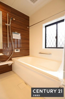 �����@�y�@�����@/�@Bathroom�@�z
�z�e���̂悤�ȏ㎿�ȃf�U�C���̃V�X�e���o�X�B
�����g�[���C�����@�t���ŃJ�r�΍�ɂ��Ȃ�܂��B
