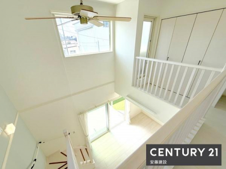 ���̑����ρ@�y�@�ݔ��@�z
�������d�l�ŋG�߂��킸�������ޗz������Ԃ𖾂邭�ʂ�܂�
������ʂ炸�o���R�j�[�ɏo����֗��ȓ����݌v�ɁA�N���[�[�b�g�����I