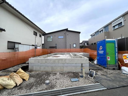 ���ԏ�@�y�@���ԏ�@/�@parking�@�z
����Q��\�Ȓ��ԃX�y�[�X
���v�w���ꂼ��̂��Ԃ����Ƃ̑O�ɒ�߂邱�Ƃ��ł��܂�
