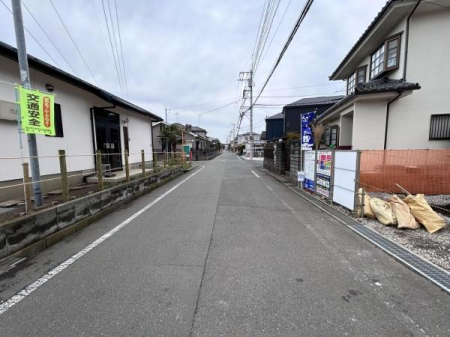 �O�ʓ��H�܂ތ��n�ʐ^�@�y�@�O�ʓ��H�@�z
������6������