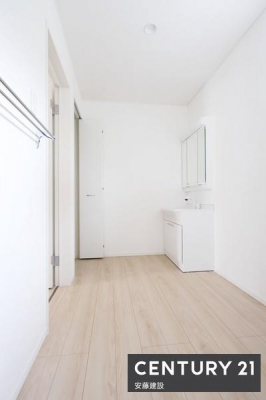 ���ʑ�E���ʏ��@�y�@���ʏ�(�{���l�����[�j�@/�@Washroom�@�z
����@��u���Ă���Ƃ肠��L���̐��ʏ�
�A�����W����ł̓����h���[���Ƃ��Ă��g������
�N���[�[�b�g�^�̎��[����