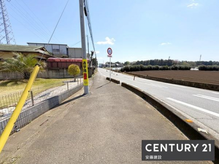 �O�ʓ��H�܂ތ��n�ʐ^�@�y�@�O�ʓ��H�@�z
�쐼����8.7�������i�����j