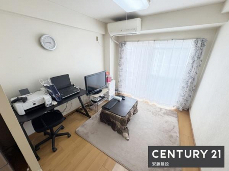 �m���@�y�@�m���@/�@5.2���@�z
���r���O���̗m���̓_�C�j���O��Ǝ��A�d���X�y�[�X�Ƃ��Ă��g������
