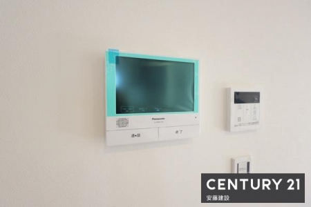 ���̑����ρ@�y�@�ݔ��@�z
�h�Ɩʈ��S��TV���j�^�[�t���C���^�[�z������
2�K���r���O�ɂ͓d���V���b�^�[����