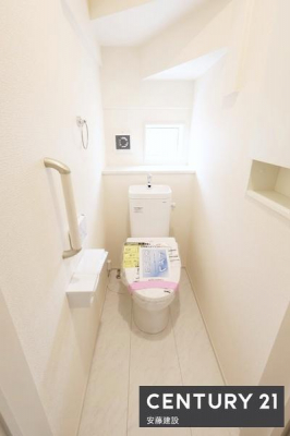 �g�C���@�y�@�g�C���@/�@toilet�@�z
���ւ��炷���A�N�Z�X�ł��郊�r���O�Ƃ͓Ɨ������E�H�V�����b�g�g�C��
�肷����������Ă���A������̕��܂ň��S���Ă��g�����������܂�