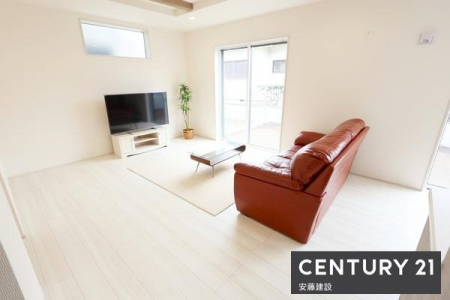 ���r���O�@�y�@���r���O�@/�@19���@�z
�J��������܂�グ�V��̗p��LDK
�O�ʍ̌��ŏƖ��s�v�Ȃقǖ��邭���ʂ����ǍD�I
���Ƌ�͉��i�Ɋ܂܂�܂���
