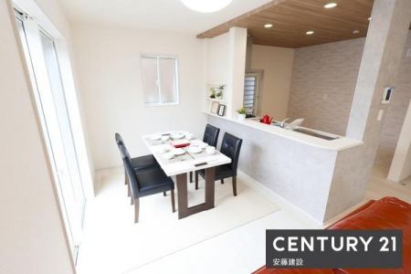 ���r���O�@�y�@���r���O�@/�@19���@�z
�_�C�j���O�X�y�[�X�ƃ��r���O�X�y�[�X�����R�Ƌ�ԕ�������Ă���Ԏ��
���Ƌ�t���̔��ł͂���܂���B