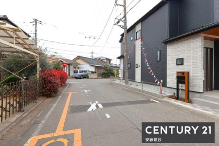 �O�ʓ��H�܂ތ��n�ʐ^�@�y�@�O�ʓ��H�@�z
�k������6������
�Ԓʂ肪���Ȃ��A�����ɂ�Ƃ肪���邽�ߒ��Ԃ��炭�炭�ł��܂��I