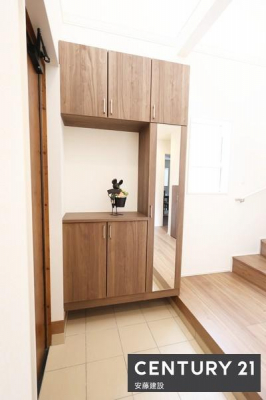 ���[�@�y�@�V���[�Y�{�b�N�X�@�z
�U�炩�肪���Ȍ��ւ���������Еt���V���[�Y�{�b�N�X����
�p���t���ł��o�����O�ɐg�����Ȃ݃`�F�b�N���\�I