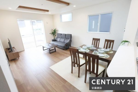 ���r���O�@�y�@���r���O�@/�@19���@�z
�J��������܂�グ�V��̗p��LDK
�O�ʍ̌��ŏƖ��s�v�Ȃقǖ��邭���ʂ����ǍD�I
���Ƌ�͉��i�Ɋ܂܂�܂���
