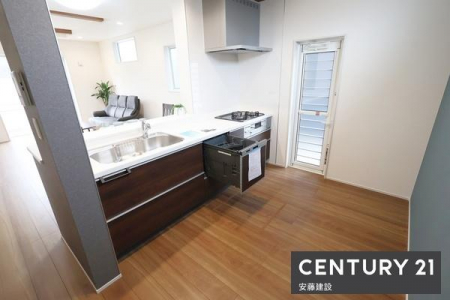 �L�b�`���@�y�@�L�b�`���@/�@Kitchen�@�z
���r���O�����n����I�[�v���L�b�`���ŁA�������̎󂯓n�����X���[�Y�I
�①�ɁA�H��I��u���Ă������̎ז��ɂȂ�Ȃ���Ƃ�̋��