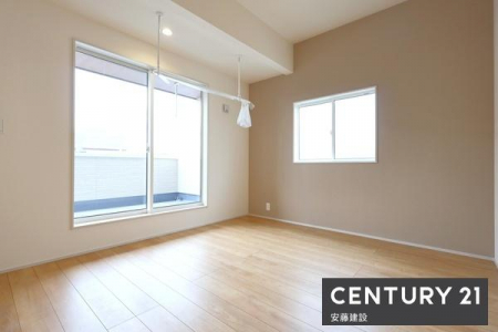 �Q���@�y�@�Q���@/�@7���@�z
�쓌�����o���R�j�[�ɖʂ��Ė��邭���������ȐQ���I
�_�u���x�b�g��u���Ă���Ƃ肪����A�v�w�ł��g���₷������