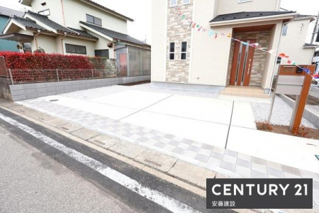 ���ԏ�@�y�@���ԏ�@/�@parking�@�z
����3�䒓�ԉ\�ȃX�y�[�X
��Ԃ�o�C�N�E���]�Ԓu����Ȃǂɂ��𗧂�������Ƃ����L���ł��I