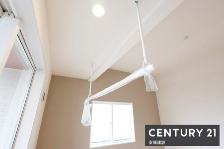 ���̑����ρ@�y�@�ݔ��@�z
�J�̓��╗���������̎��������Ɏg����z�X�N���[������