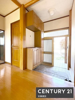 ���[�@�y�@�V���[�Y�{�b�N�X�@�z
�U�炩�肪���Ȍ��ւ���������Еt���V���[�Y�{�b�N�X����