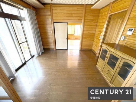 ���r���O�@�y�@�_�C�j���O�@/�@11���@�z
�ׂ̘a���𑱂��ԂƂ��Ďg������A�_�C�j���O�ƃv���C�x�[�g��Ԃ𕪂��Ďg����֗��ȊԎ��