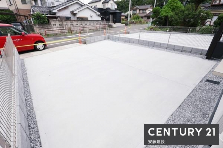 ���ԏ�@�y�@���ԏ�@/�@parking�@�z
����Q��\�Ȓ��ԃX�y�[�X
���v�w���ꂼ��̂��Ԃ����Ƃ̑O�ɒ�߂邱�Ƃ��ł��܂�
