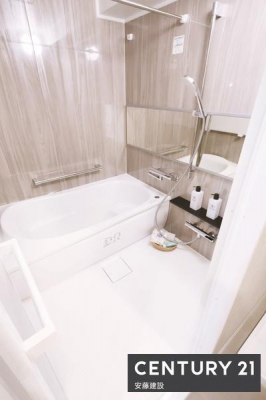 �����@�y�@�����@/�@Bathroom�@�z
�A�N�Z���g�p�l���ŗD��ȋ�Ԃ����o�����V�X�e���o�X
�����g�[�����@��������Ă��芷�C���₷���A�~��͉ߓx�ȉ��x����h���܂�