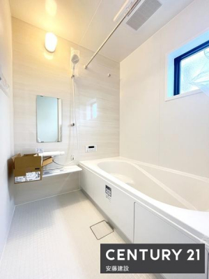 �����@�y�@�����@/�@Bathroom�@�z
�z�e���̂悤�ȏ㎿�ȃf�U�C���̃V�X�e���o�X
�z�X�N���[����������Ă���A�J�̓��ł����������\