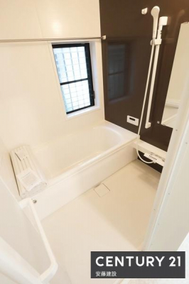�����@�y�@�����@/�@Bathroom�@�z
����̔���������߂̐S�n�悢�o�X�^�C��
���������@��������Ă��芷�C���₷���A�~��͉ߓx�ȉ��x����h���܂�
