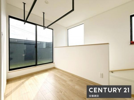 ���̑����ρ@�y�@�����h���[�X�y�[�X�@�z
�ԕ��̑���������J�̓�������\�ŕ֗��Ȑ݌v�̃����h���[�X�y�[�X
���������󕨂͂�������WIC�֎��[�ł��܂��ˁI