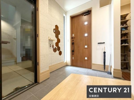 ���ց@�y�@����+SIC�@/�@entrance�@�z
�����������͋C�̌��ւ́A�Ԍ����L���J�����̂����ԁI
�K���[�W������o���\�ŉ׉����Ȃǂɕ֗���2WAY�d�l