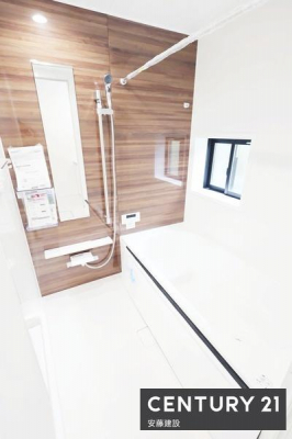 �����@�y�@�����@/�@Bathroom�@�z
�z�e���̂悤�ȏ㎿�ȃf�U�C���̃V�X�e���o�X
�z�X�N���[����������Ă���A�J�̓��ł��������������\