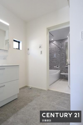 ���ʑ�E���ʏ��@�y�@���ʏ��@/�@Washroom�@�z
������������ʏ��́A�Z���������X�g���X�t���[�ɐg�x�x�ł������ȋ��
����������[���ł���Ɨ����ʉ��ϑ䊮���I