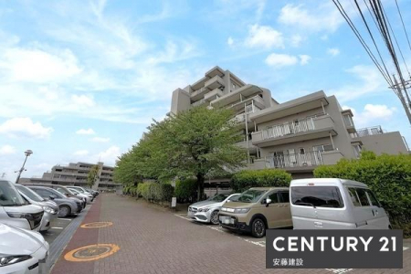 ���n�O�ώʐ^�@�X�[�p�[���ǁA���H�X���������������{�݁u�C�I���X�^�C�����ԁv�k����9���I
�k��4�������ɏ��w�Z��R���r�j�A�����Ȃǂ����萶�����₷����