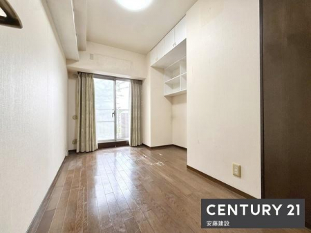 �q�������@�y�@�q�������@/�@5.7���@�z
���D���ȉƋ�����R�Ƀ��C�A�E�g�ł���L���̗m��
�N���[�[�b�g����