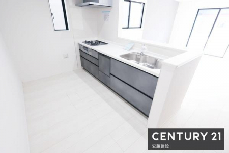 �L�b�`���@�y�@�L�b�`���@/�@Kitchen�@�z
���r���O�����n����I�[�v���L�b�`���ŁA�������̎󂯓n�����X���[�Y�I
���C�����̗ǂ����������W�t�[�h�ŔM��ɂ�����������ɂ����݌v
