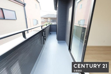 �o���R�j�[�@�y�@�o���R�j�[�@/�@Balcony�@�z
2��������o���\�ȓ쐼�����o���R�j�[
��ʂ葤���猩���ɂ����v���C�o�V�[���̍����݌v�I