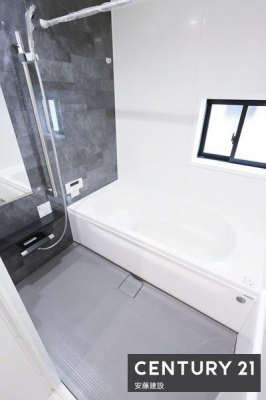 �����@�y�@�����@/�@Bathroom�@�z
�z�e���̂悤�ȏ㎿�ȃf�U�C���̃V�X�e���o�X
�z�X�N���[����������Ă���A�J�̓��ł��������������\