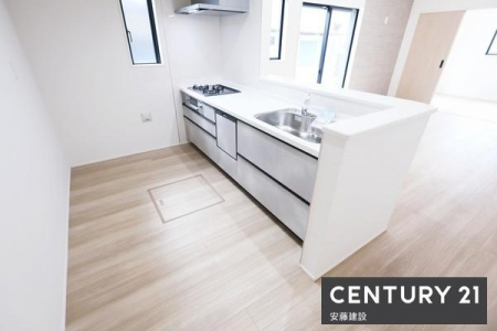 �L�b�`���@�y�@�L�b�`���@/�@Kitchen�@�z
���r���O�����n����I�[�v���L�b�`���ŁA�������̎󂯓n�����X���[�Y�I
���C�����̗ǂ����������W�t�[�h�ŔM��ɂ�����������ɂ����݌v