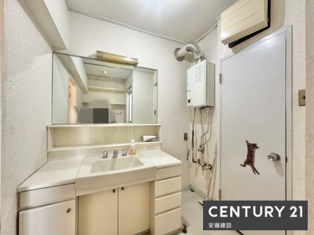 ���ʑ�E���ʏ��@�y�@���ʏ��@/�@Washroom�@�z
�Ɨ����ʉ��ϑ䊮���̐��ʏ�
�Z���������X�g���X�t���[�ɐg�x�x�ł��܂��ˁI