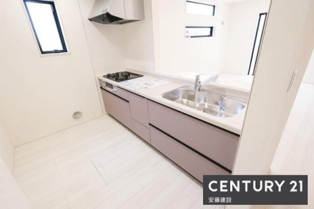 �L�b�`���@�y�@�L�b�`���@/�@Kitchen�@�z
���q�l�������Ȃ���A�e���r���y���݂����ł���J���I�ȃI�[�v���L�b�`��
�������̎󂯓n�����X���[�Y�I
