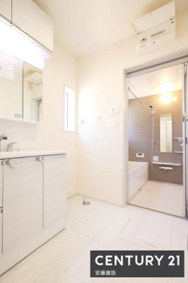 ���ʑ�E���ʏ��@�y�@���ʏ��@/�@Washroom�@�z
���ʏ��͖Z���������X�g���X�t���[�ɐg�x�x�ł������ȋ��
���󂯂��L���g������̗ǂ����ʉ��ϑ�́A���ϕi��|���p��Ȃǂ����܂��ĕ֗��ł��I