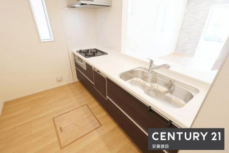 �L�b�`���@�y�@�L�b�`���@/�@Kitchen�@�z
���[�ƍ�ƃX�y�[�X���m�ۂ����Ζʎ��V�X�e���L�b�`��
�_�C�j���O�e�[�u����J�E���^�[����u���΂������̎�n�����X���[�Y�I
