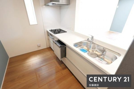 �L�b�`���@�y�@�L�b�`���@/�@Kitchen�@�z
���[�ƍ�ƃX�y�[�X���m�ۂ����Ζʎ��V�X�e���L�b�`��
�_�C�j���O�e�[�u����J�E���^�[����u���΂������̎�n�����X���[�Y�I