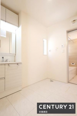���ʑ�E���ʏ��@�y�@���ʏ��@/�@Washroom�@�z
���ʏ��͖Z���������X�g���X�t���[�ɐg�x�x�ł������ȋ��
���󂯂��L���g������̗ǂ����ʉ��ϑ�́A���ϕi��|���p��Ȃǂ����܂��ĕ֗��ł��I