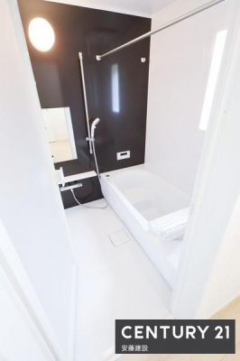 �����@�y�@�����@/�@Bathroom�@�z
����̔���������߂̐S�n�悢�o�X�^�C��
���������@��������Ă��芷�C���₷���A�~��͉ߓx�ȉ��x����h���܂�