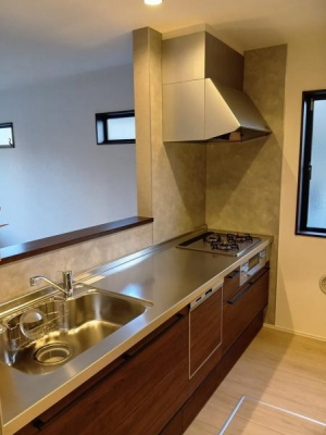 �L�b�`���@�y�@�L�b�`���{�H��@�@/�@Kitchen�@�z
��ƃX�y�[�X�Ǝ��[�X�y�[�X����������m�ۂ����L�X�I�[�v���L�b�`��
�H��@�����I