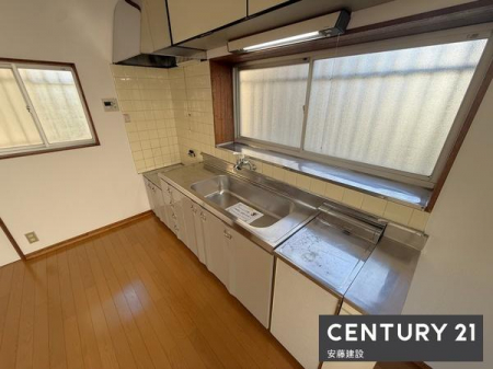 �L�b�`���@�y�@�L�b�`���@/�@Kitchen�@�z
���[�ƍ�ƃX�y�[�X���m�ۂ����L�b�`���I
��������M��ɂ�����������ɂ����݌v