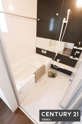�����@�y�@�����@/�@Bathroom�@�z
�������Ǝ����̃o�X�^�C�����߂��������Ȑ��������闁��
�����g�[�����@��������Ă��芷�C���₷���A�~��͉ߓx�ȉ��x����h���܂�