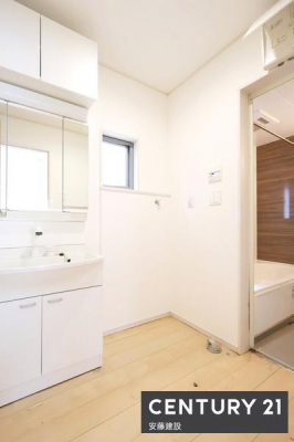���ʑ�E���ʏ��@�y�@���ʏ��@/�@Washroom�@�z
���ʏ��͖Z���������X�g���X�t���[�ɐg�x�x�ł������ȋ��
���󂯂��L���g������̗ǂ����ʉ��ϑ�́A���ϕi��|���p��Ȃǂ����܂��ĕ֗��ł��I