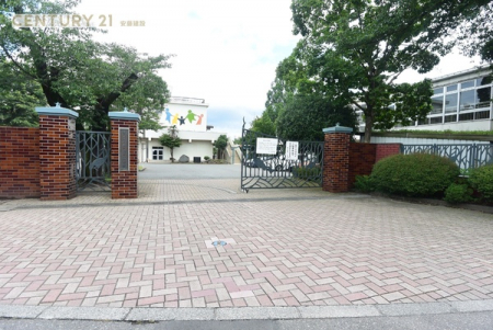 ���ӊ��@�y���w�Z�z�߃����s���߃�����ꏬ�w�Z�F1327m