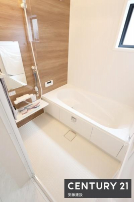 �����@�y�@�����@/�@Bathroom�@�z
�z�e���̂悤�ȏ㎿�ȃf�U�C���̃V�X�e���o�X
�����g�[�����@��������Ă��芷�C���₷���A�~��͉ߓx�ȉ��x����h���܂�